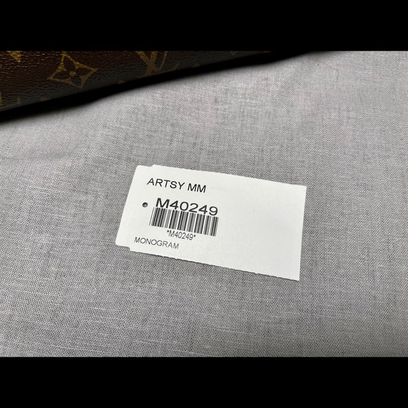 LV Artsy MM - Picture 10 of 14